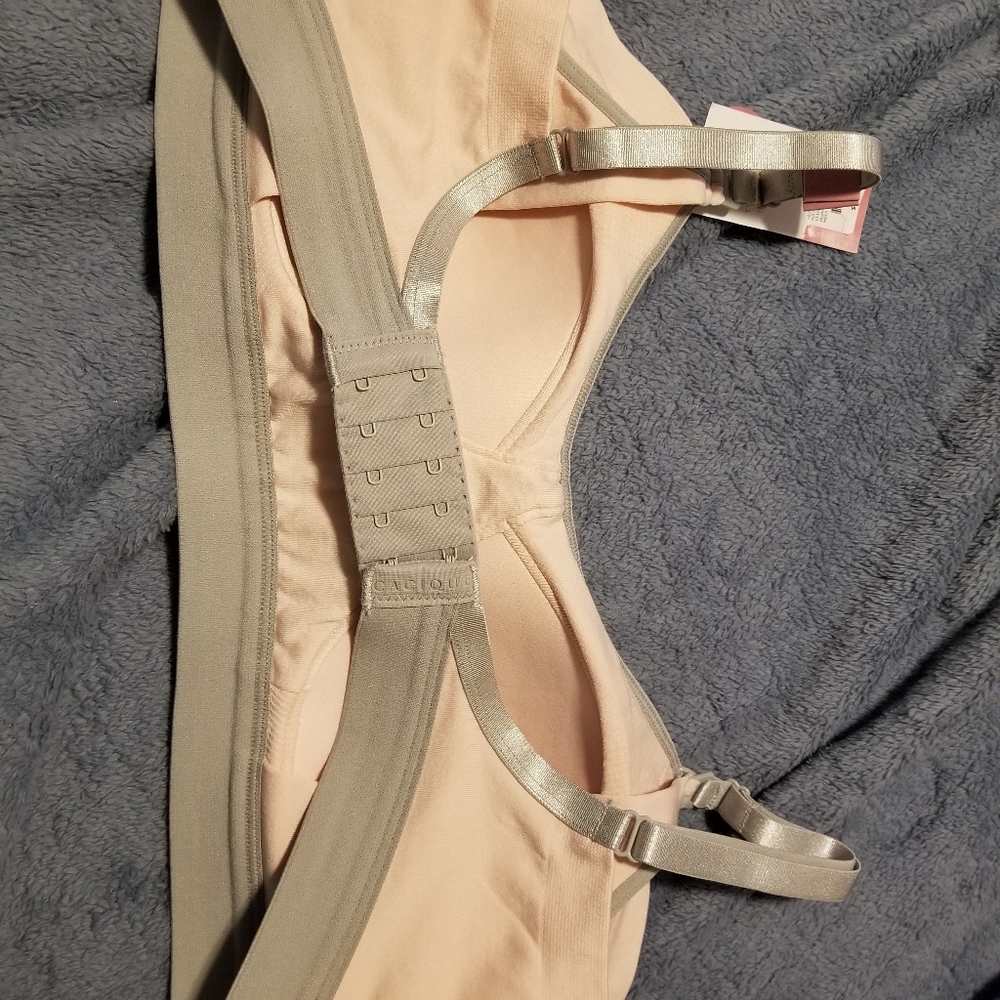 Nursing Bra - Picture 3 of 4